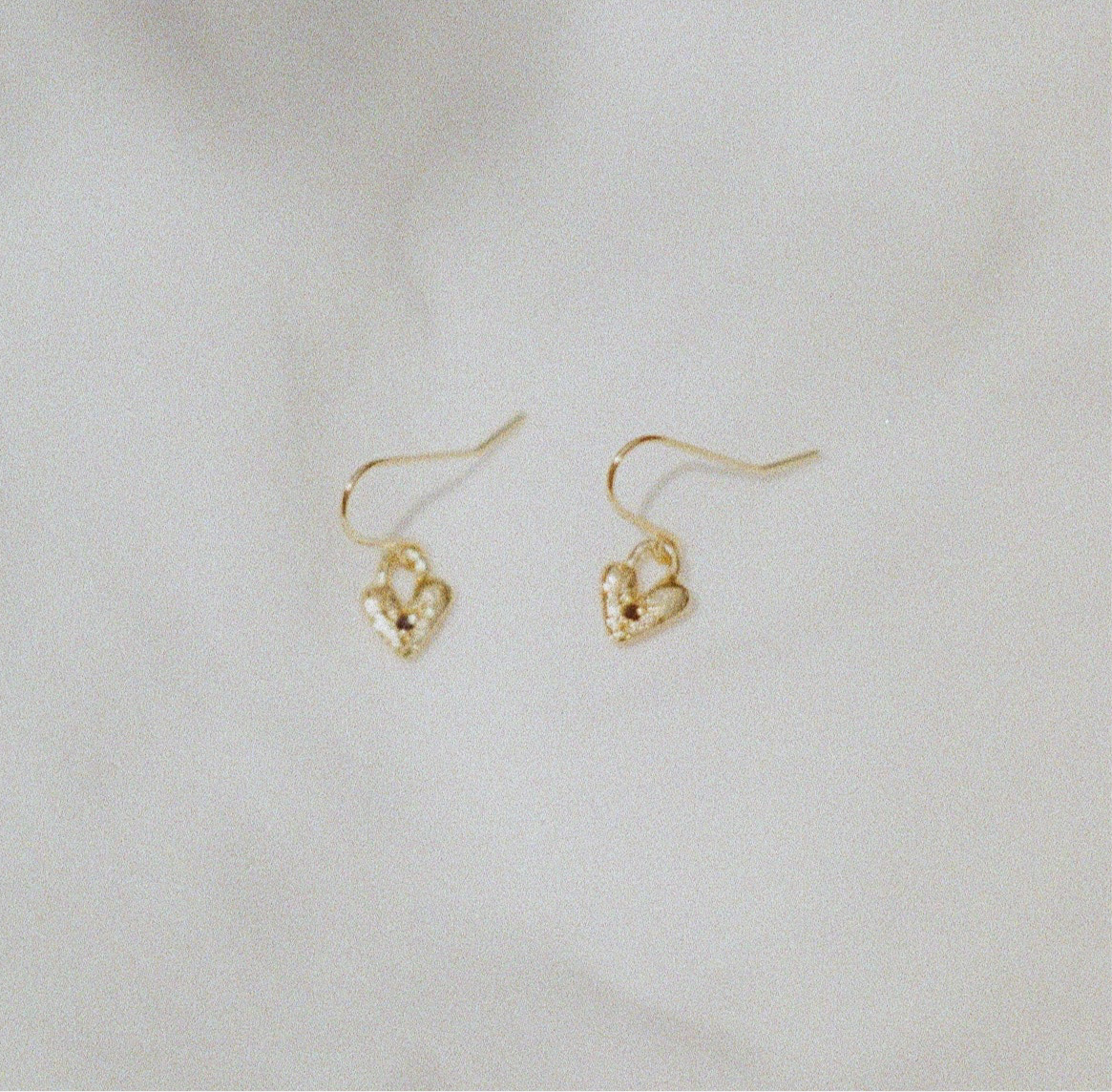 Boucles crochets AMORE saphirs or vermeil