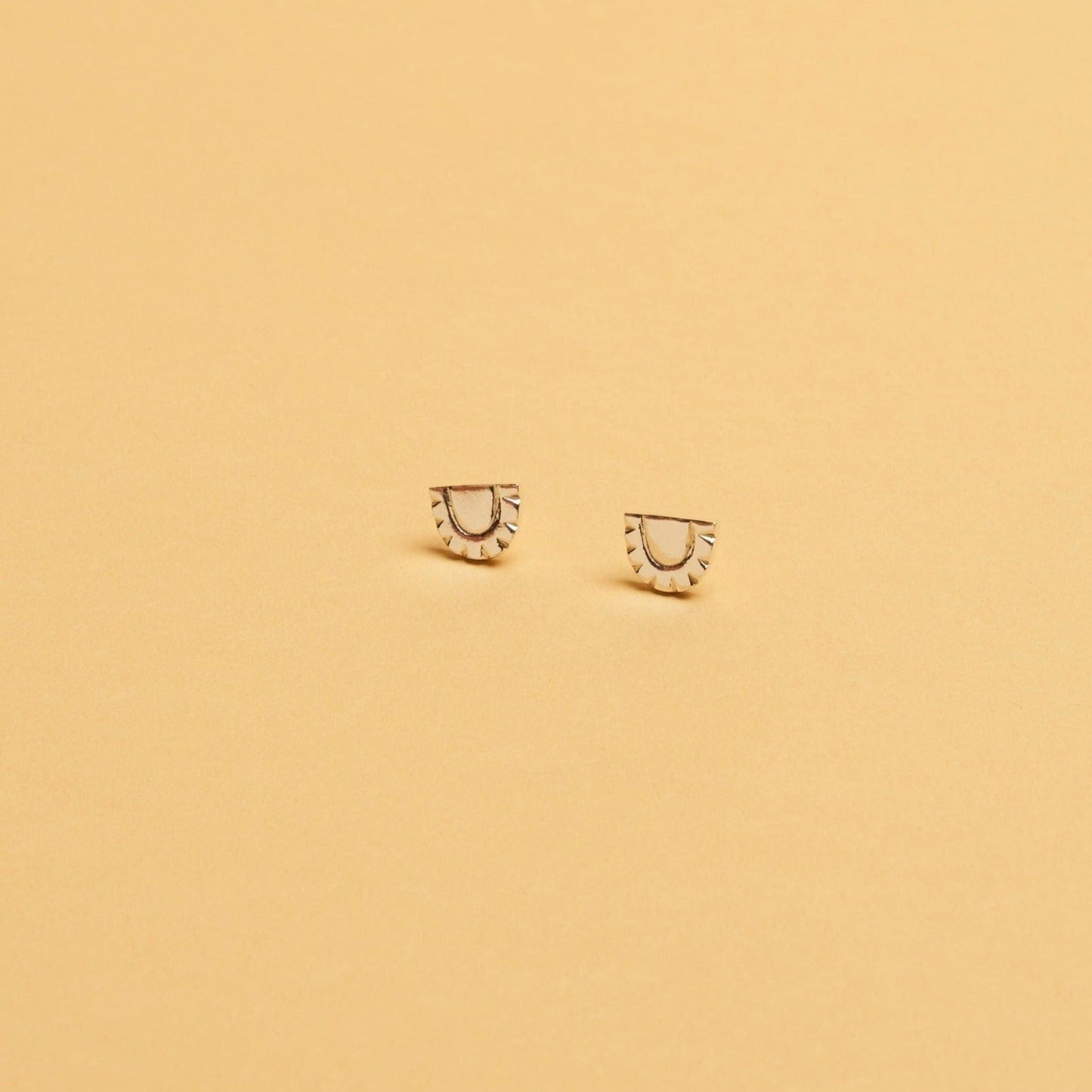 Studs OUEST argent