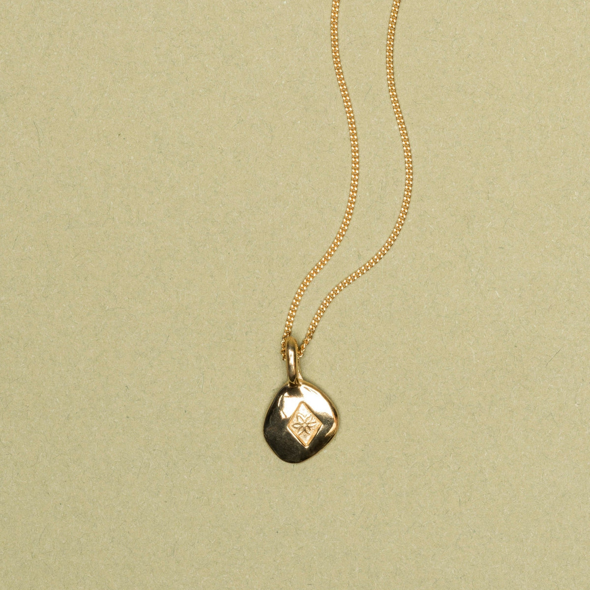 Pendentif Chicorée or vermeil